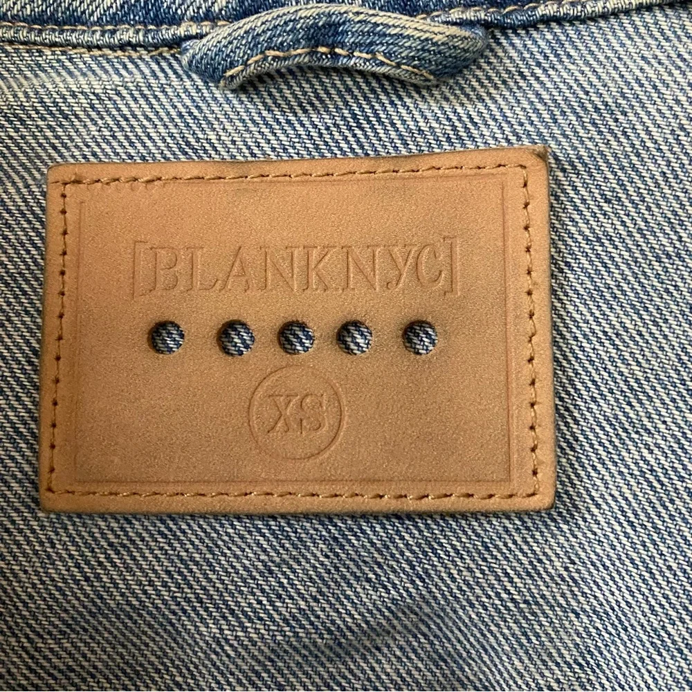 BLANK NYC Size XS Denim Jean Jacket Cotton Light Wash Button Front Trucker